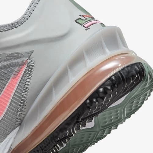 NIKE LEBRON XVIII LOW SNEAKERS (CV7562-005)