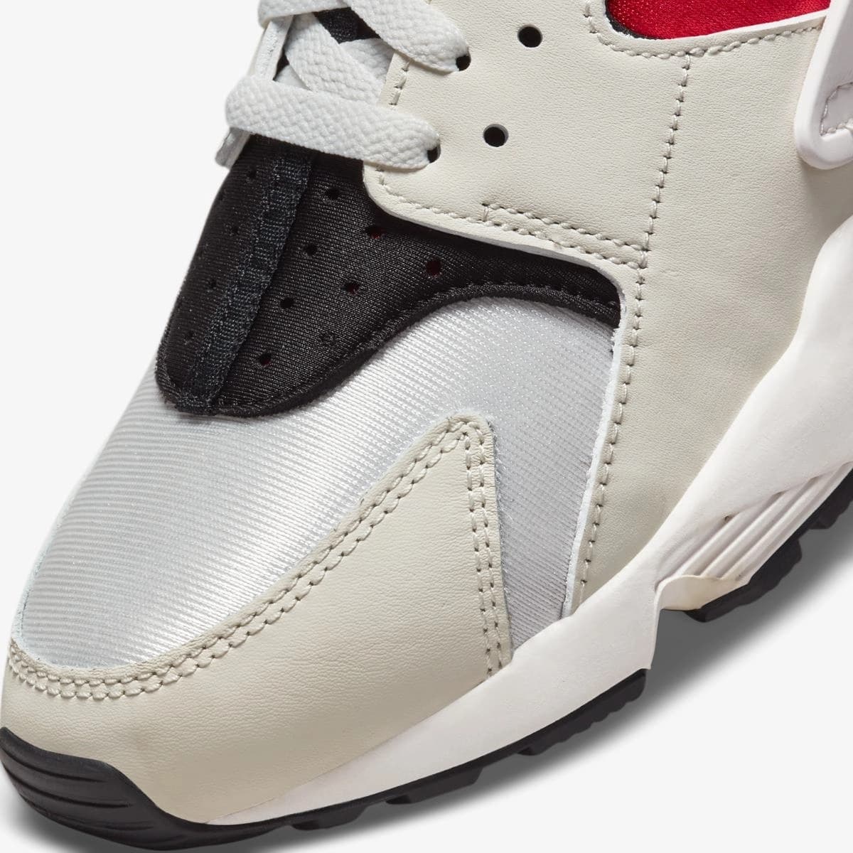 WMNS NIKE AIR HUARACHE SNEAKERS (DH4439-103)
