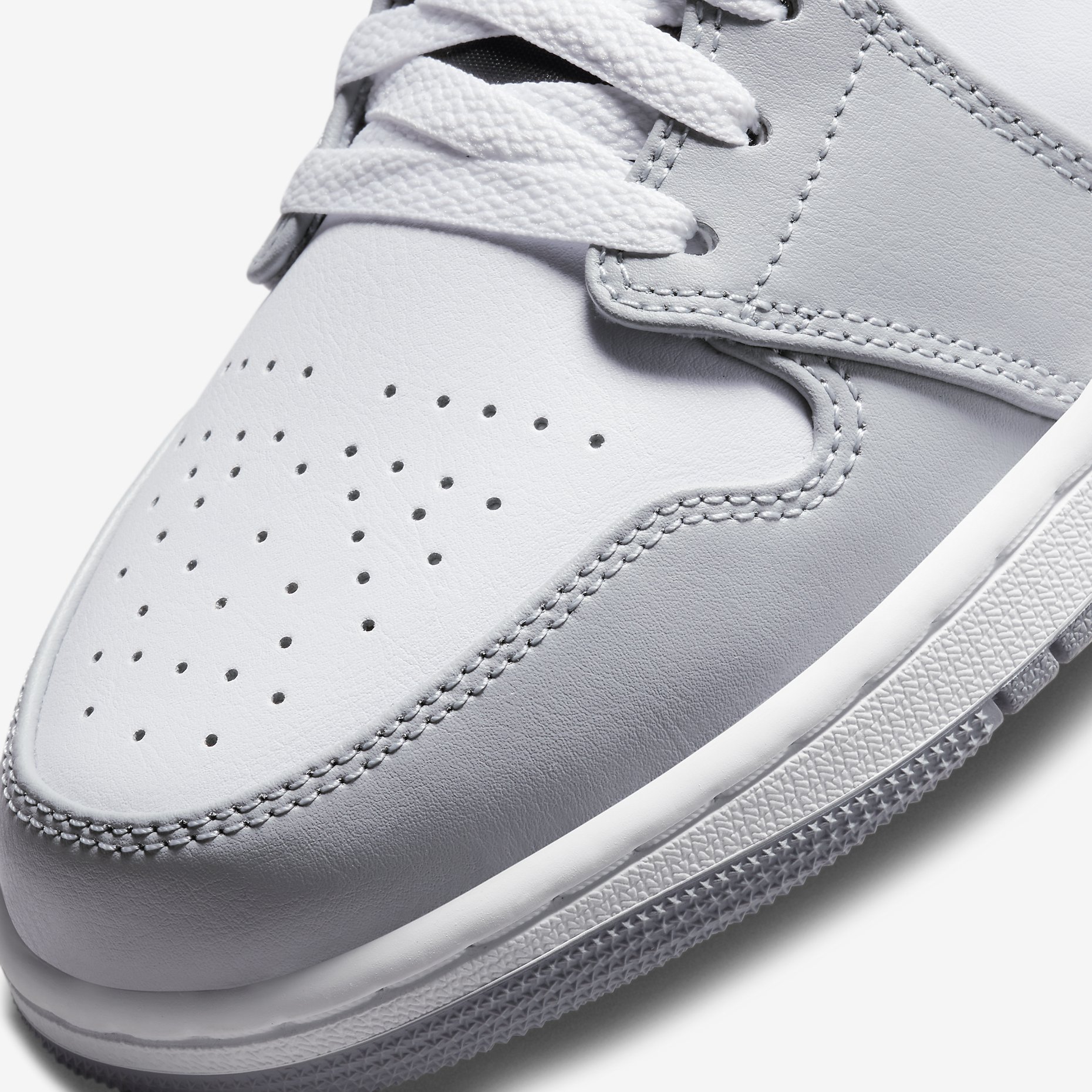 AIR JORDAN 1 MID SNEAKERS (554724-078)