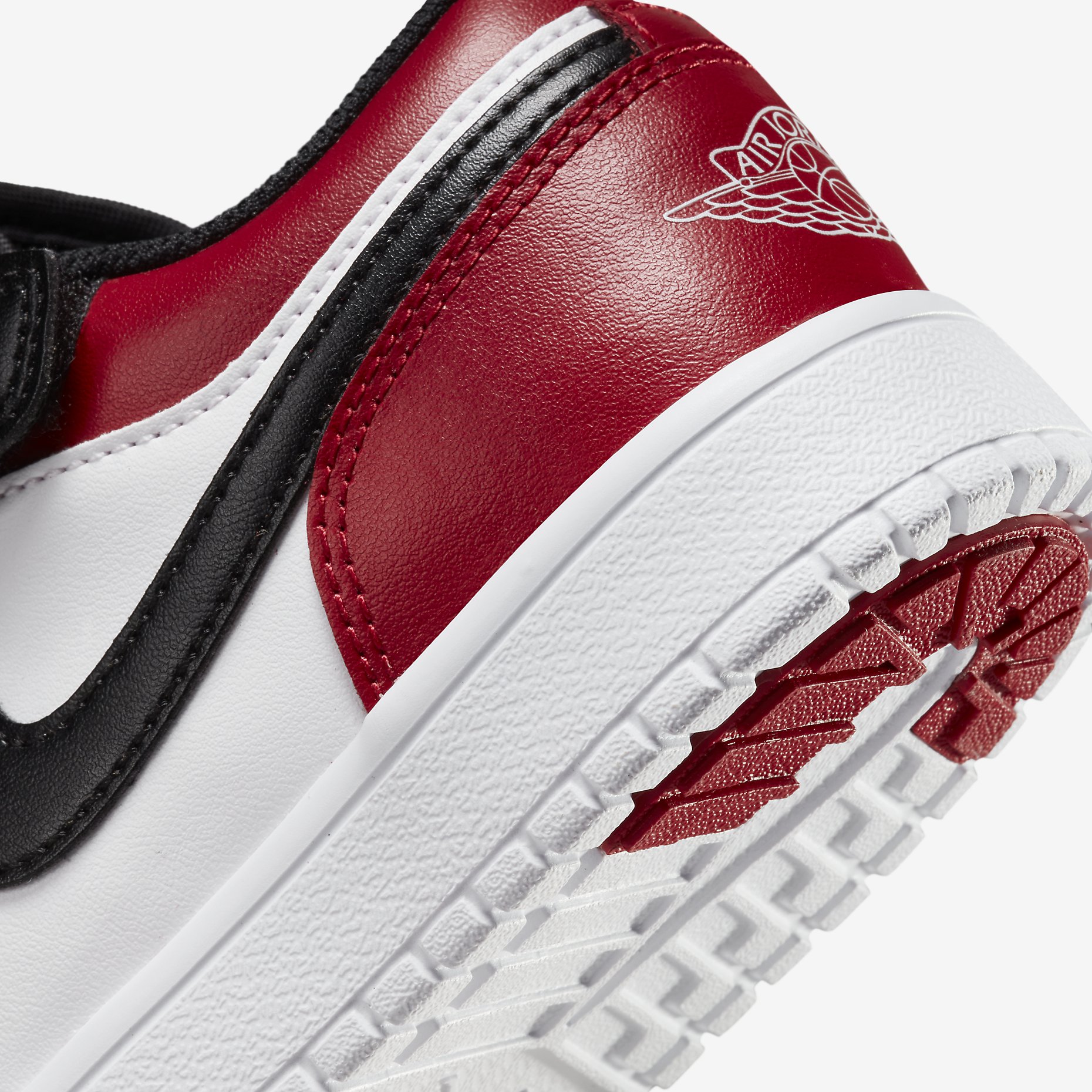 КРОСІВКИ JORDAN 1 LOW ALT (PS) (BQ6066-612)