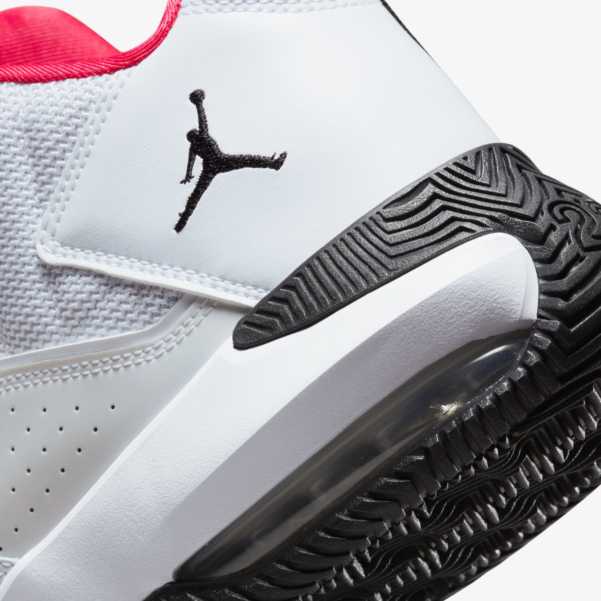 КРОСІВКИ JORDAN STAY LOYAL  (DB2884-102)
