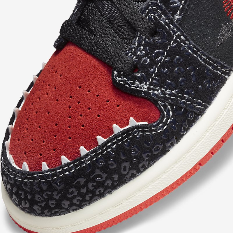 КРОСІВКИ AIR JORDAN 1 MID SE (PS) (DN5122-001)