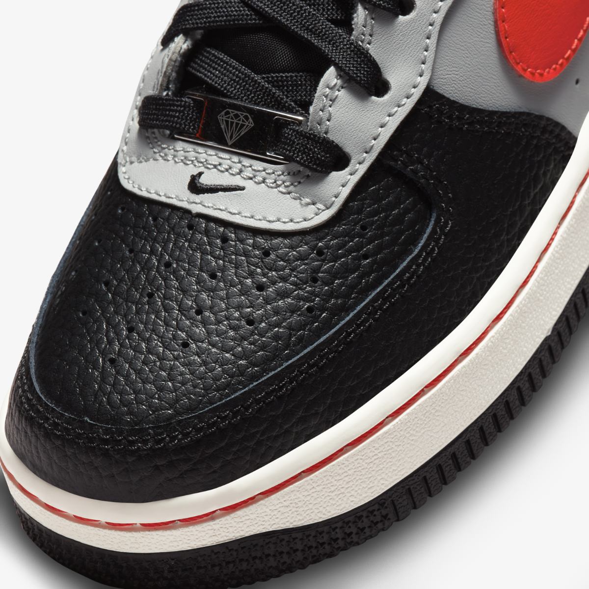 NIKE AIR FORCE 1 LV8 EMB (GS) SNEAKERS (DJ9993-001)