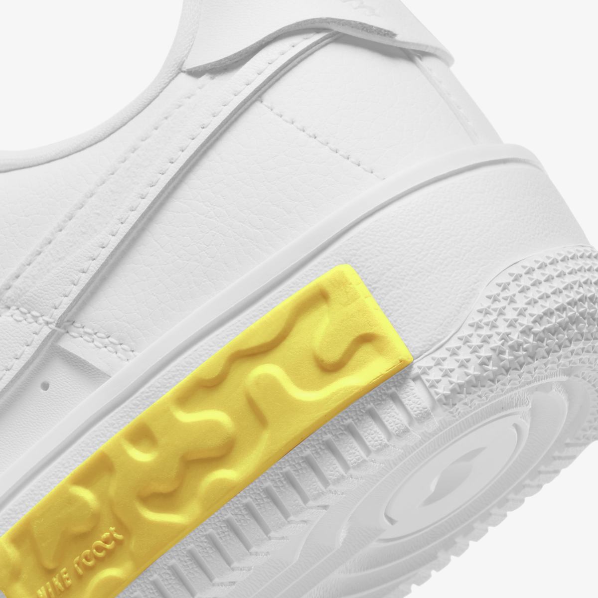 SNEAKERS NIKE W AIR FORCE 1 FONTANKA (DA7024-101)