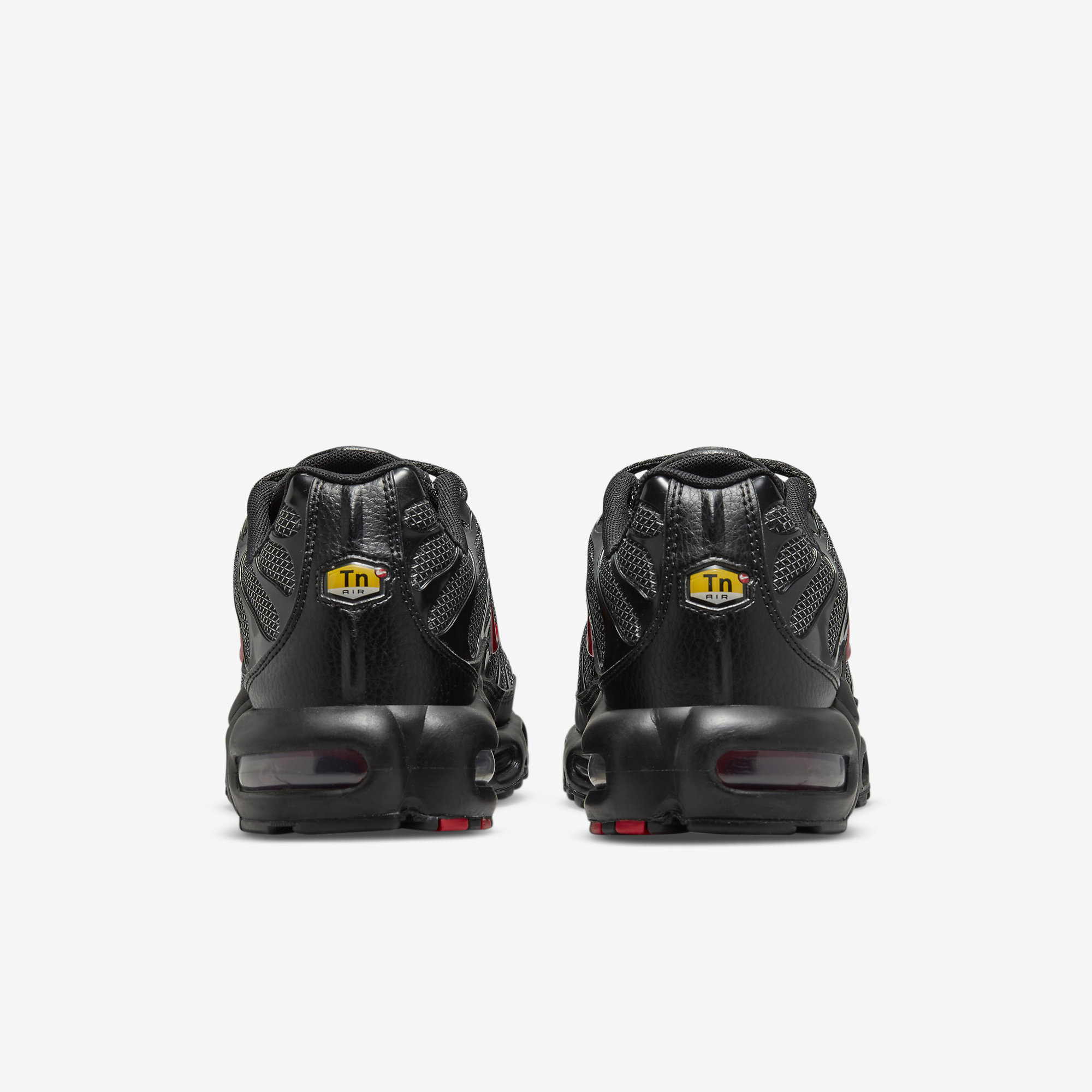 NIKE AIR MAX PLUS SNEAKERS (DO6383-001)