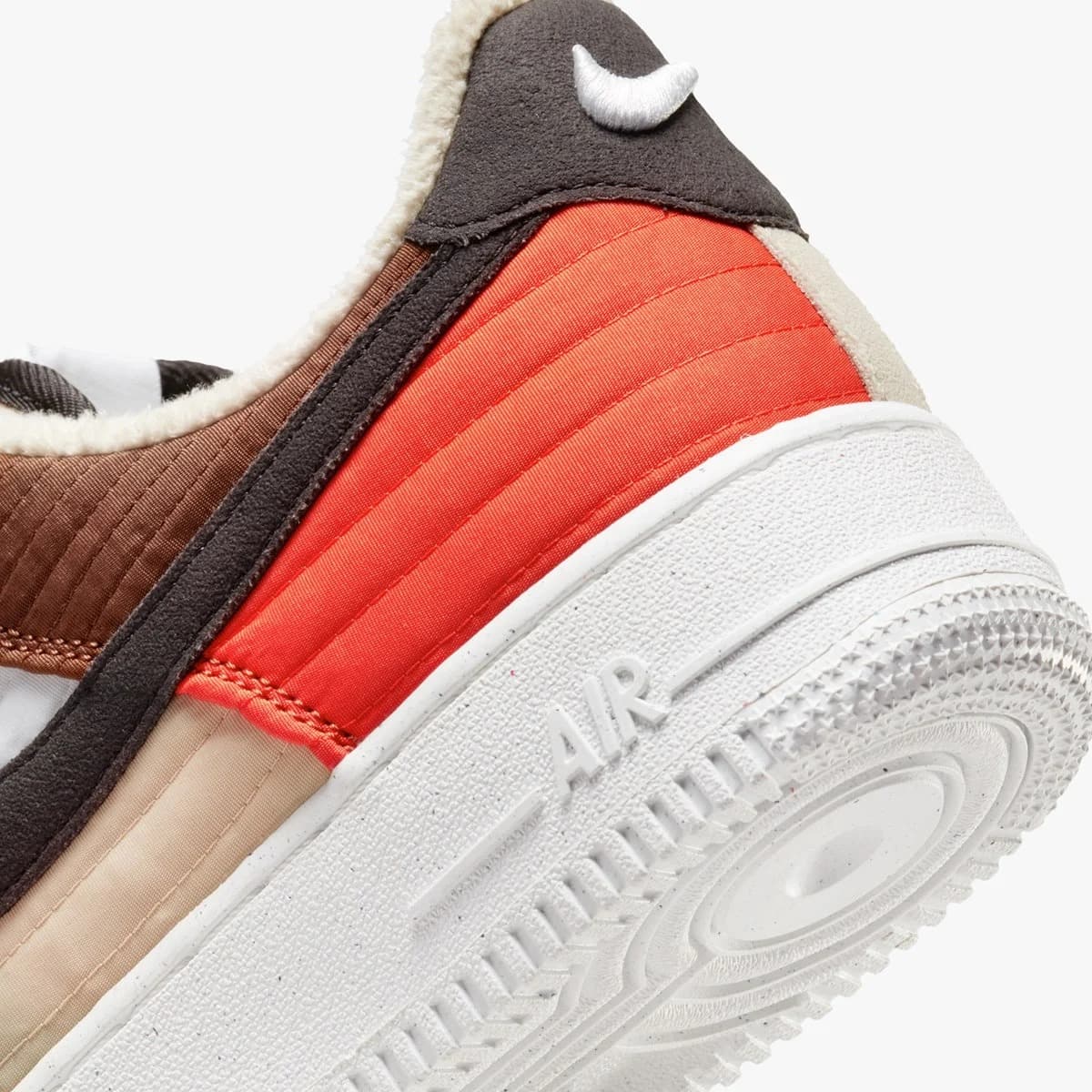 SNEAKERS NIKE WMNS AIR FORCE 1 07 LXX NN (DH0775-200)