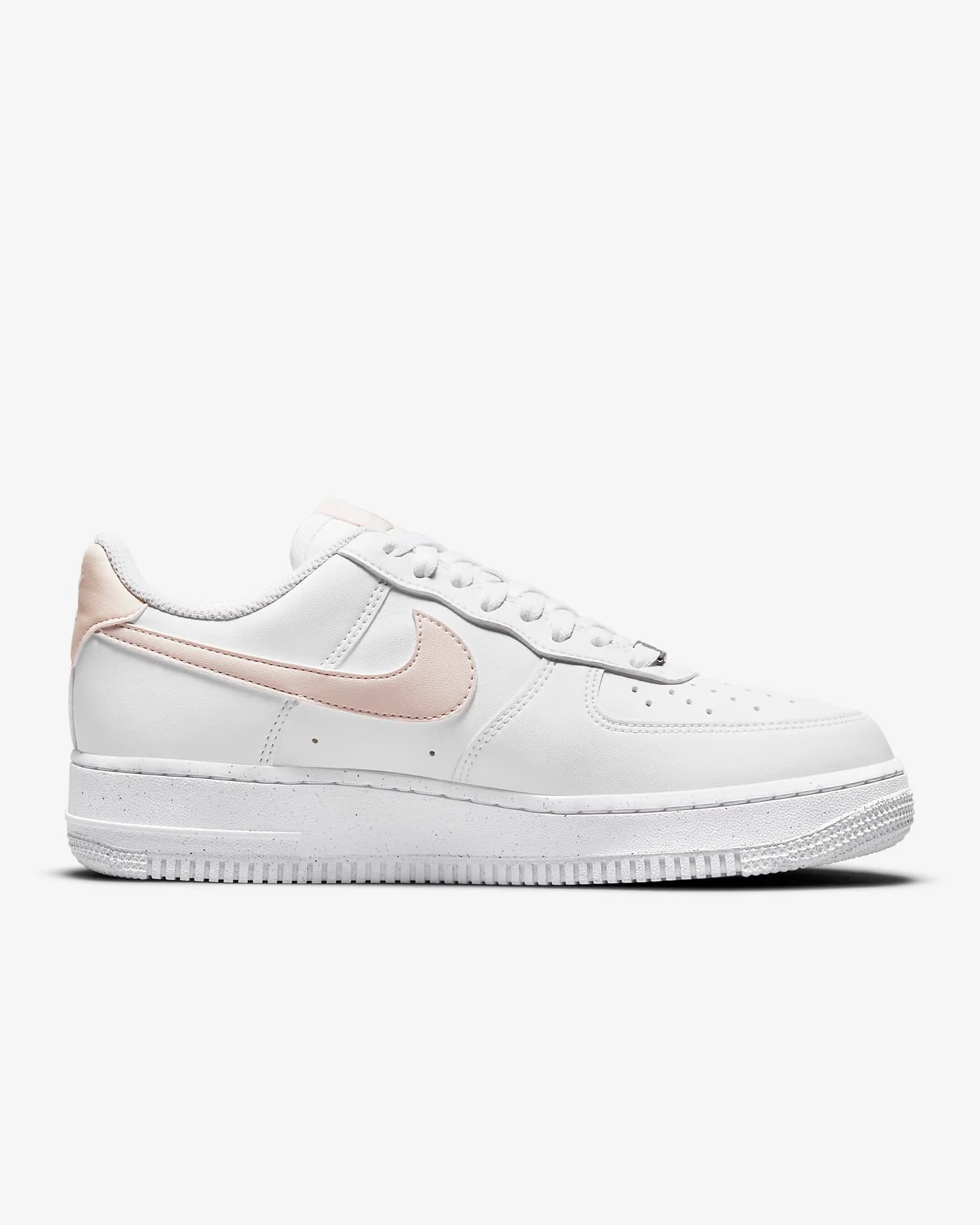 КРОСІВКИ NIKE W AIR FORCE 1 07 NEXT NATURE (DC9486-100)