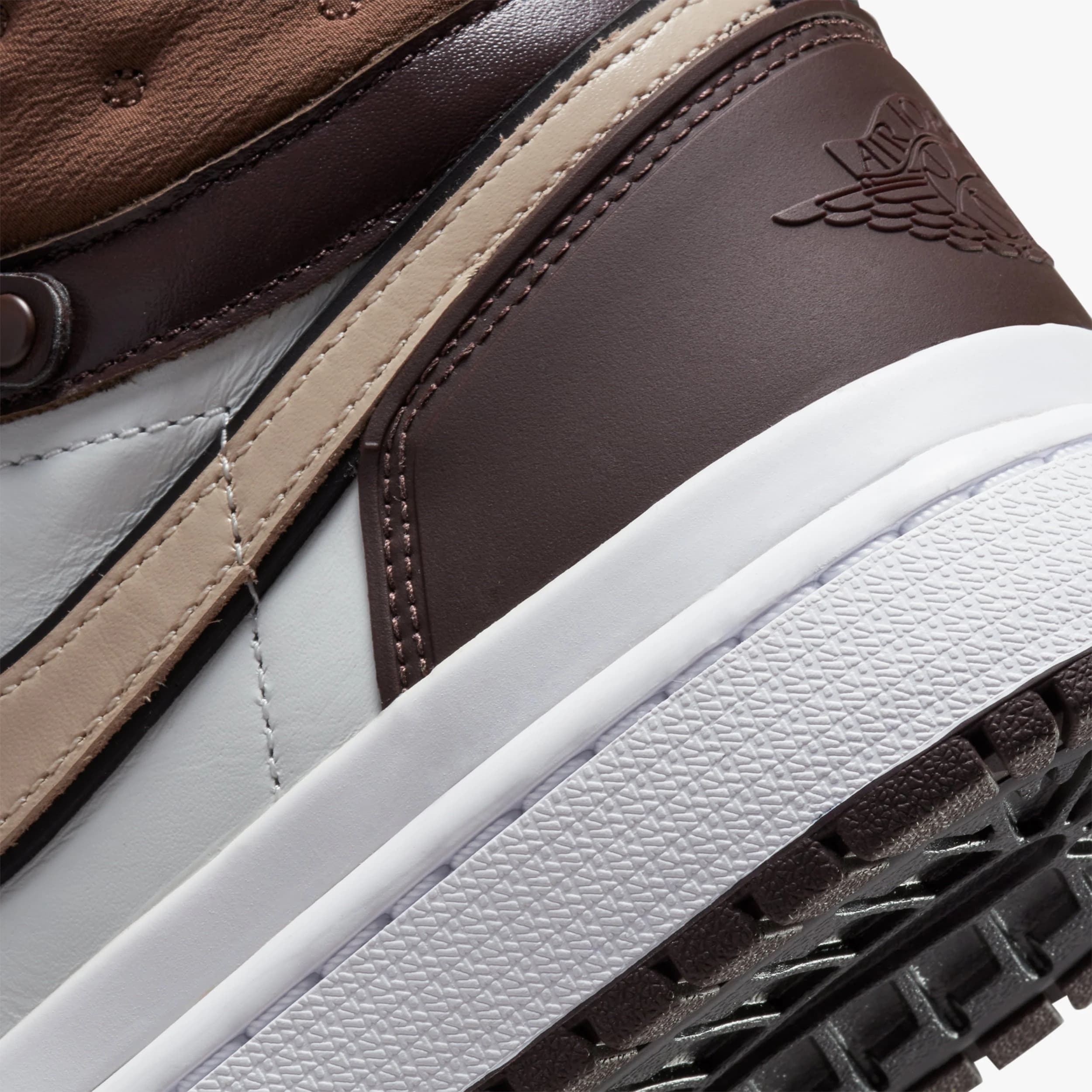 WMNS AIR JORDAN 1 ACCLIMAT SNEAKERS (DC7723-200)