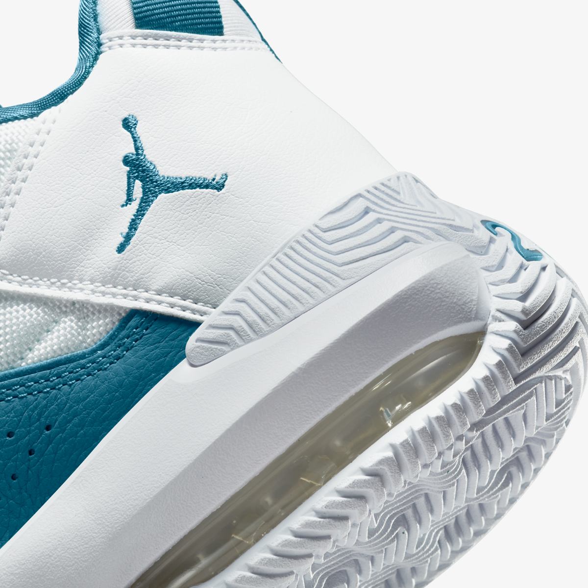 КРОСІВКИ JORDAN STAY LOYAL (DB2884-100)