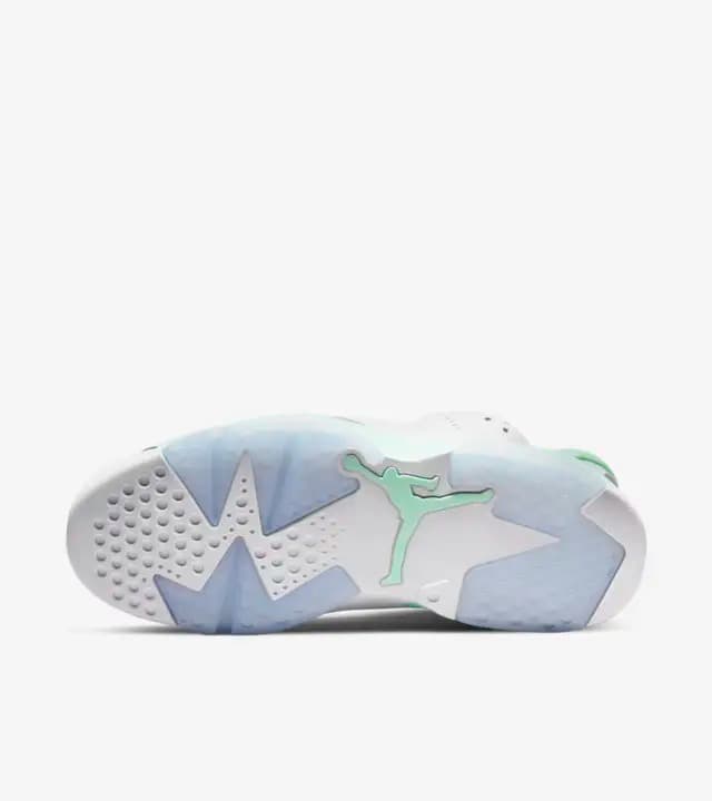 WMNS AIR JORDAN 6 RETRO SNEAKERS (DQ4914-103)
