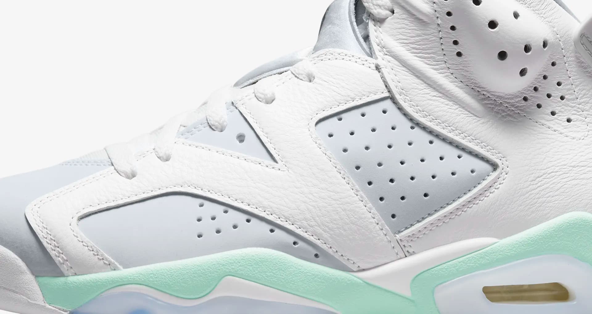 WMNS AIR JORDAN 6 RETRO SNEAKERS (DQ4914-103)