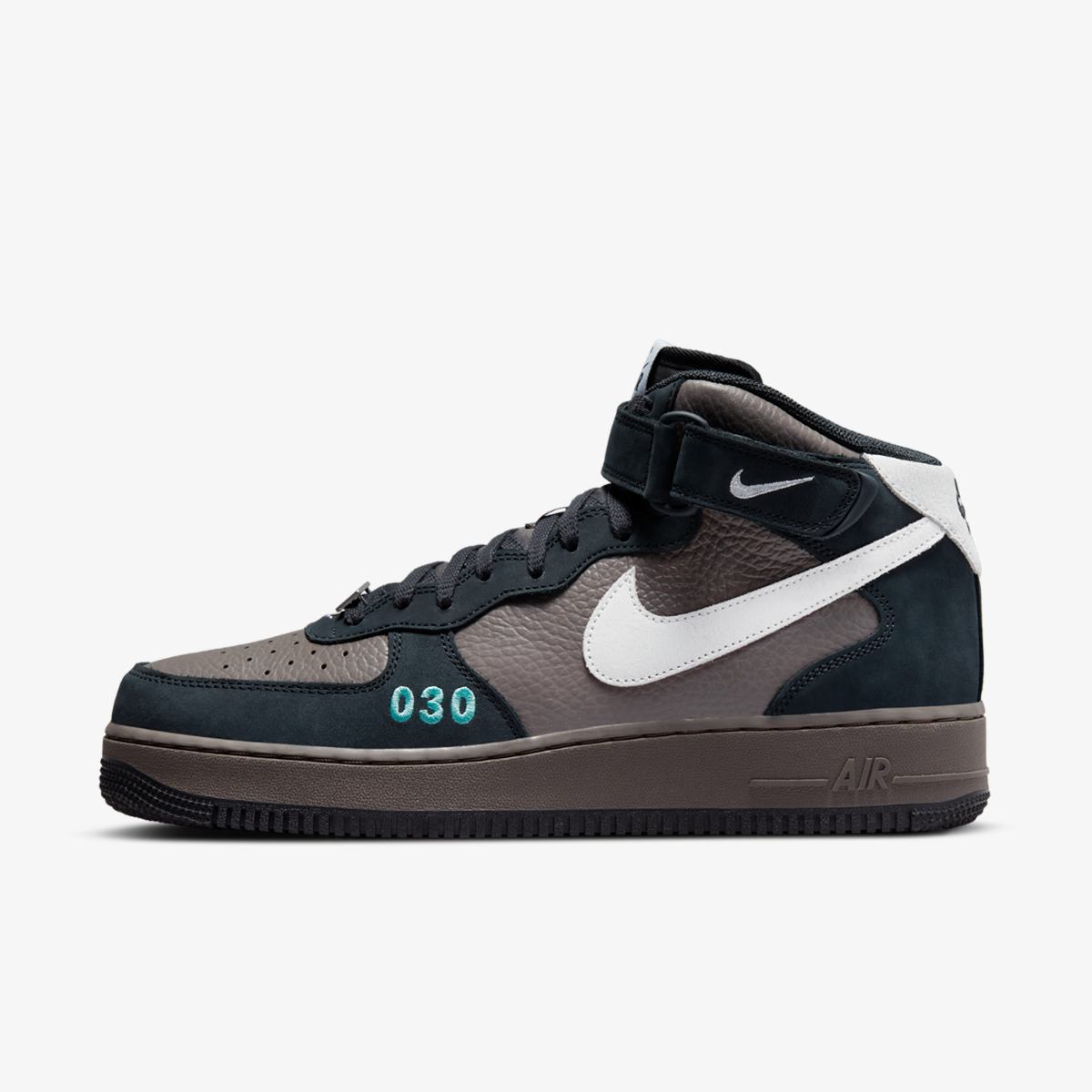 КРОСІВКИ NIKE AIR FORCE 1 MID NH2 (DR0296-200)