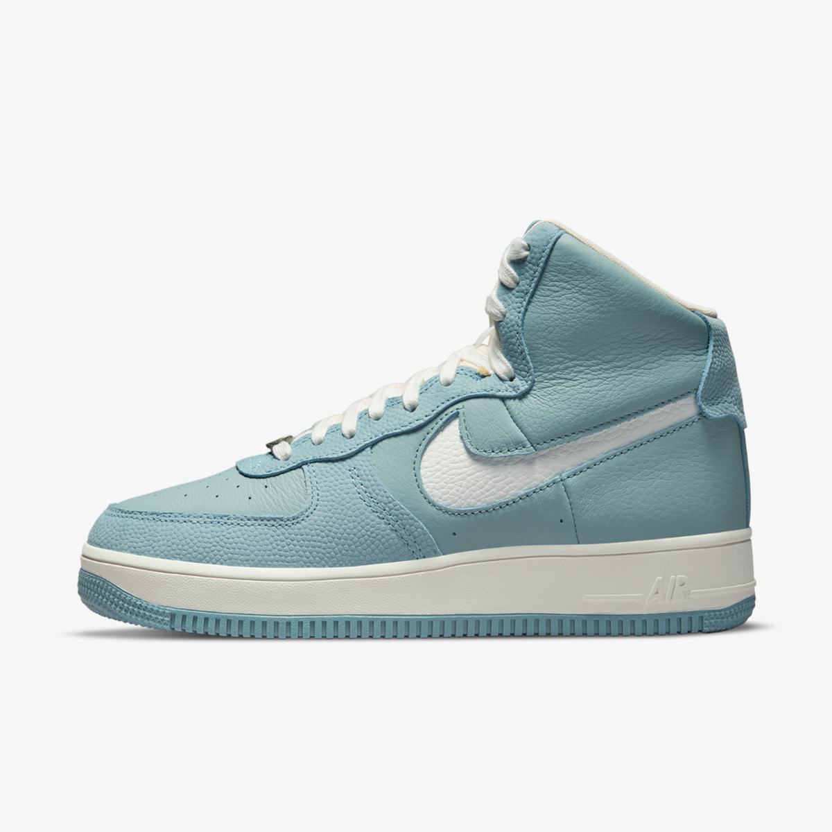 КРОСІВКИ WMNS NIKE AIR FORCE 1 SCULPT (DQ9325-300)