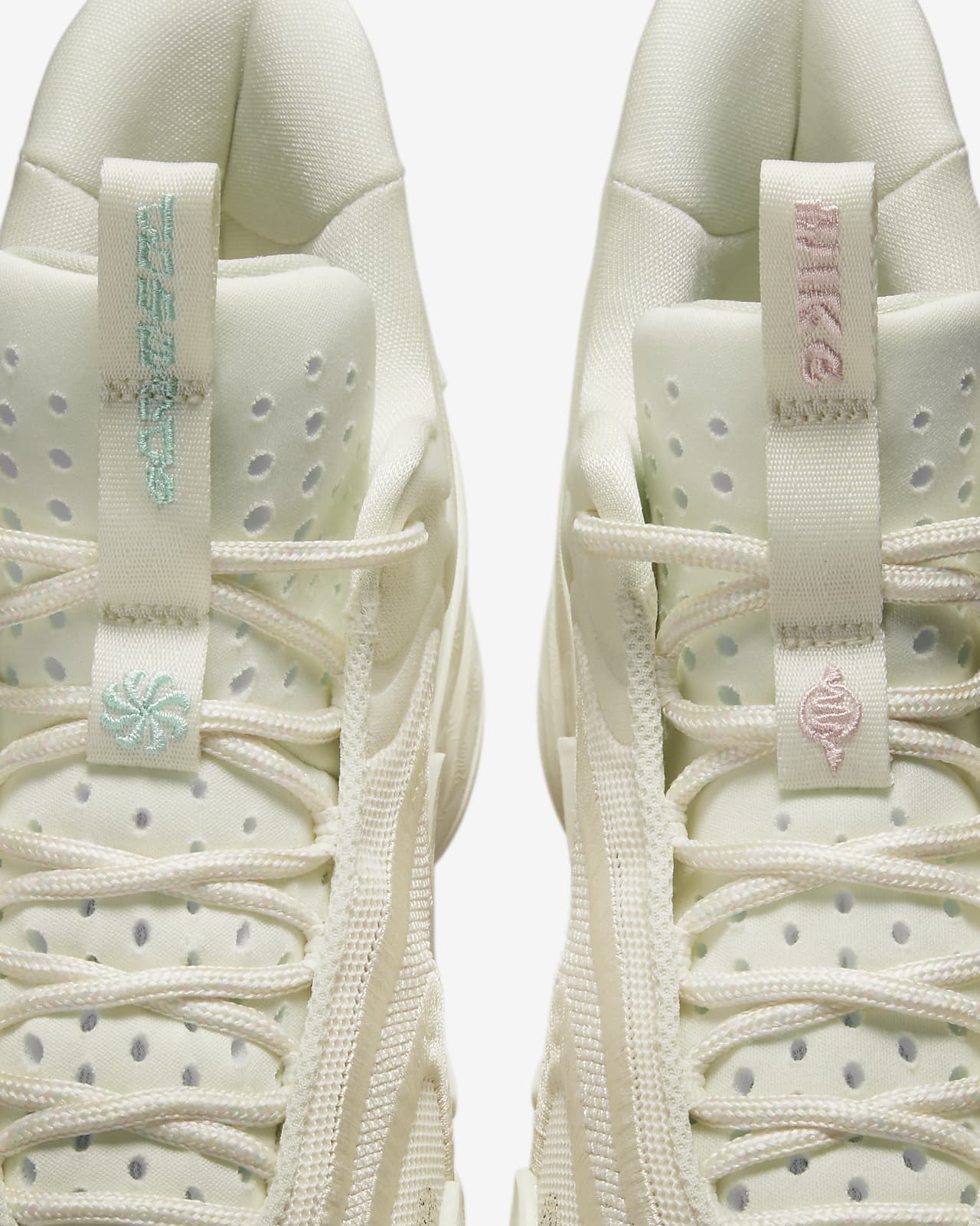 КРОСІВКИ NIKE COSMIC UNITY 2 (DH1537-100)