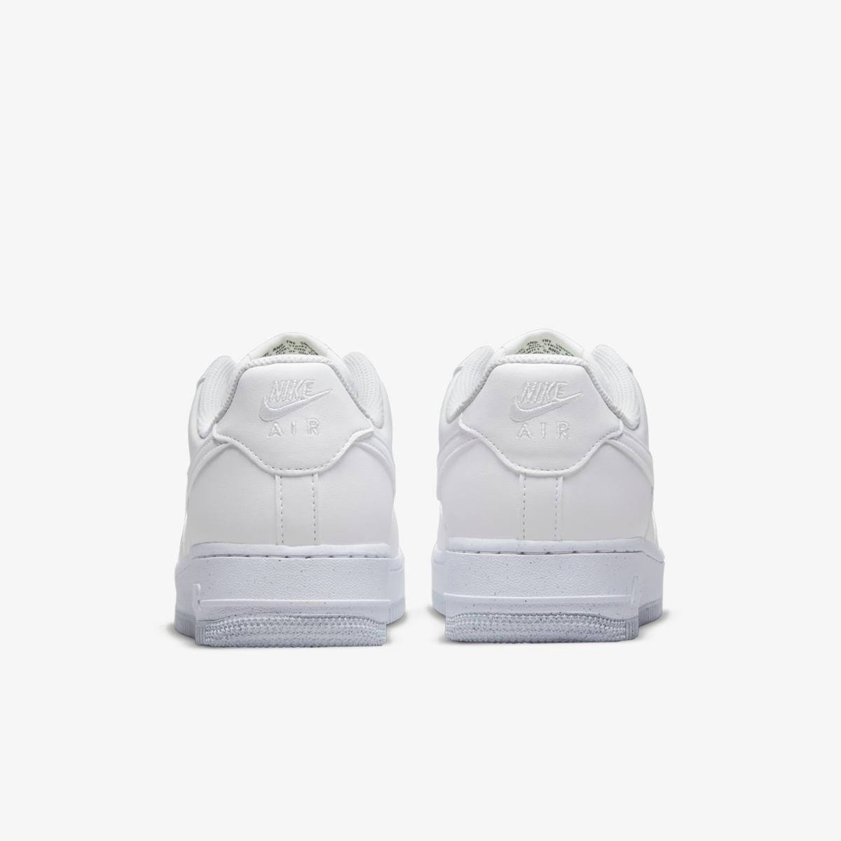 КРОСІВКИ W NIKE AIR FORCE 1 07 NEXT NATURE  (DC9486-101)
