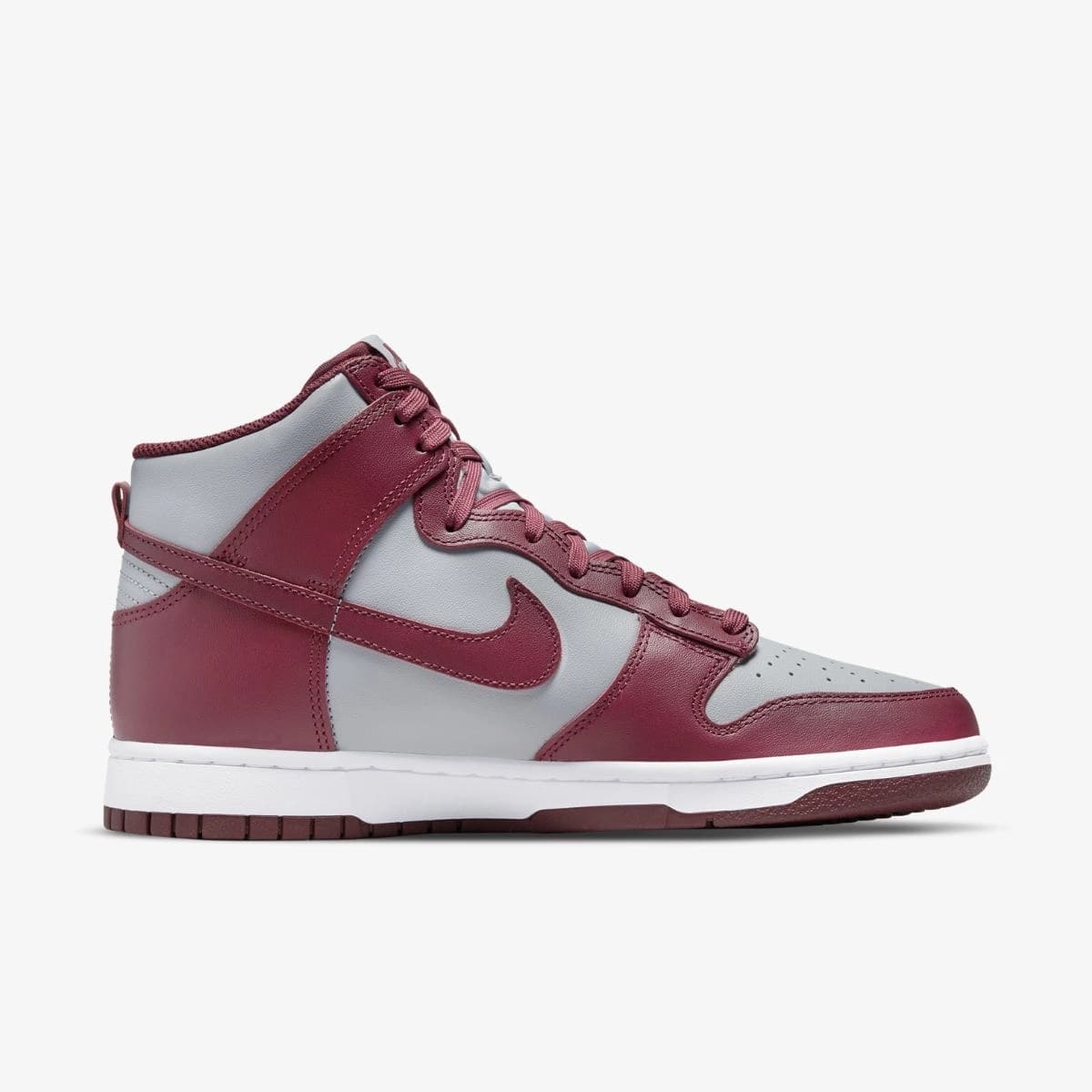 NIKE DUNK HI RETRO SNEAKERS (DD1399-600)