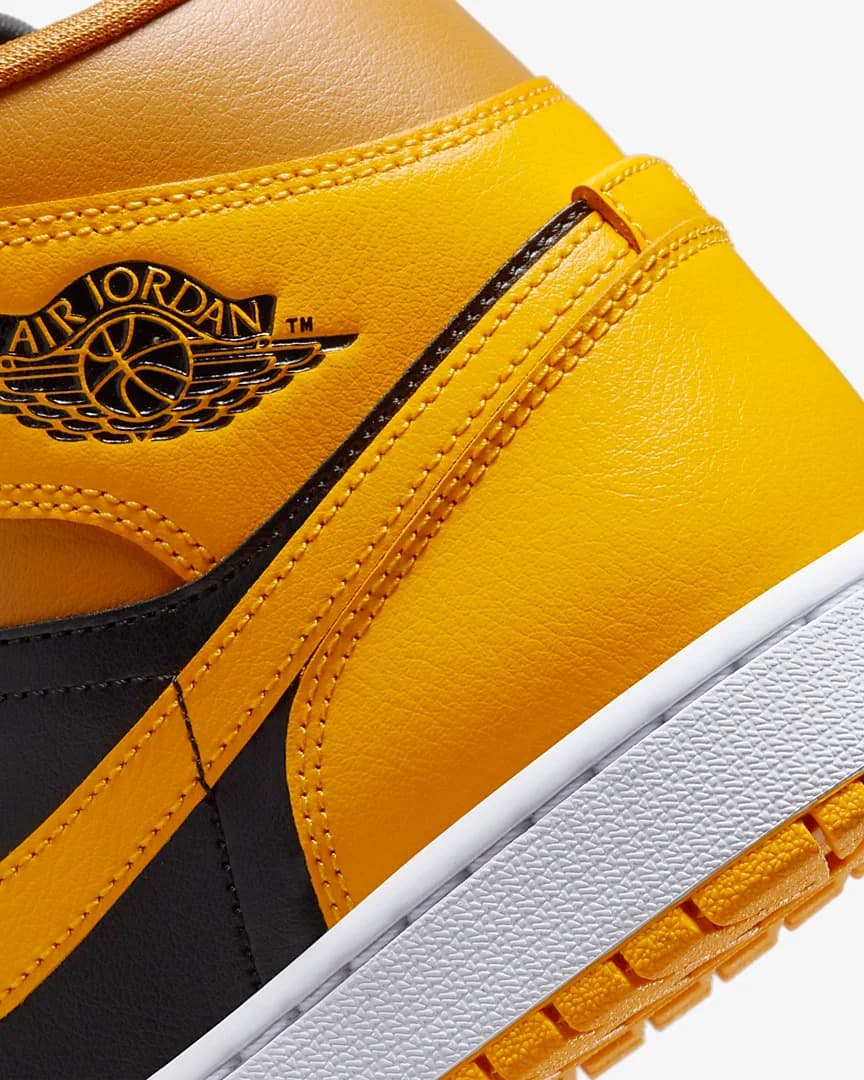 WMNS AIR JORDAN 1 MID SNEAKERS (BQ6472-700)