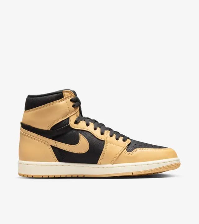 AIR JORDAN 1 RETRO HIGH OG SNEAKERS (555088-202)