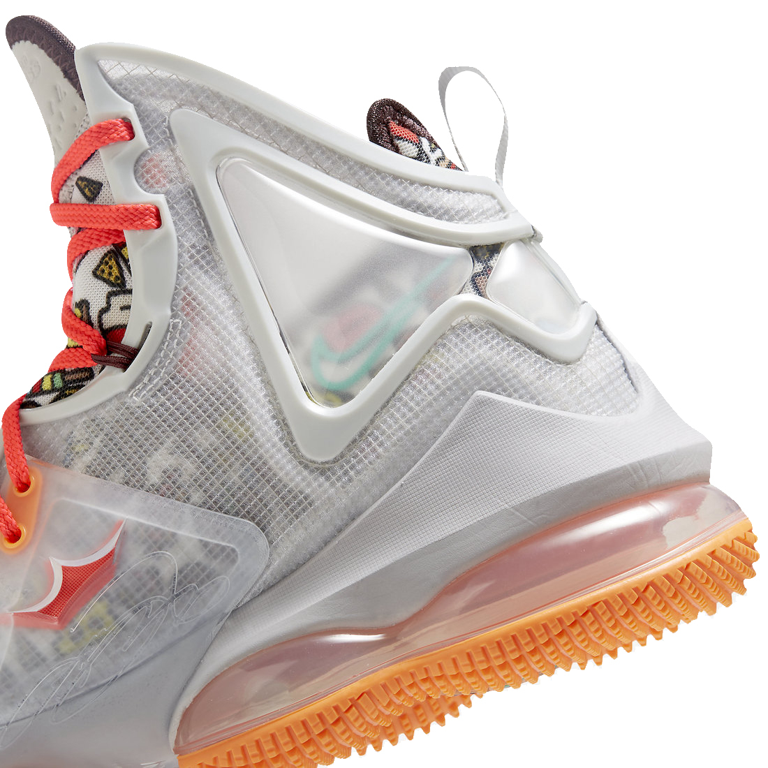 LEBRON XIX SNEAKERS (DC9339-001)