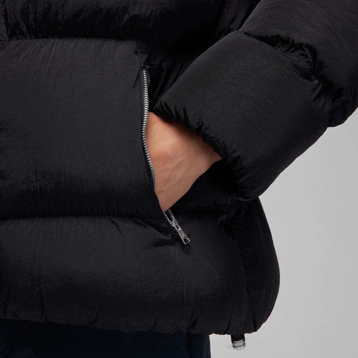 КУРТКА JORDAN M J ESS STMT PUFFER JKT (DQ8104-010)