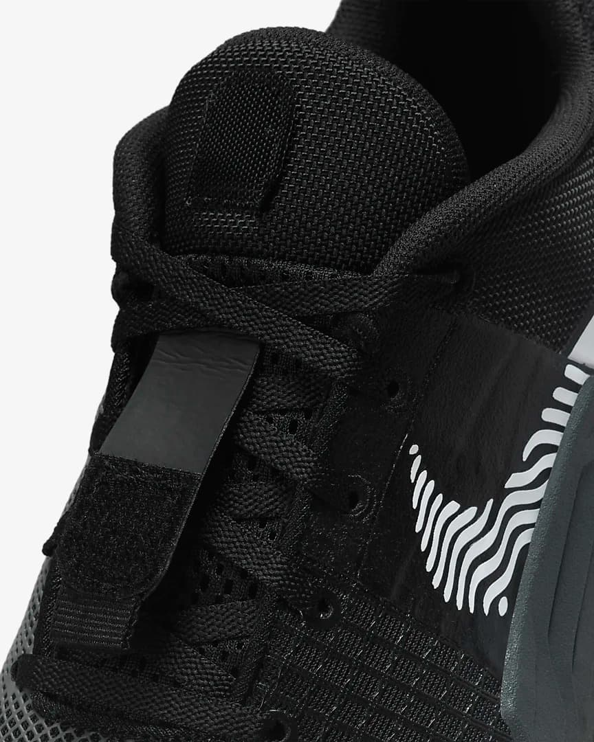 NIKE METCON 8 SNEAKERS (DO9328-001)