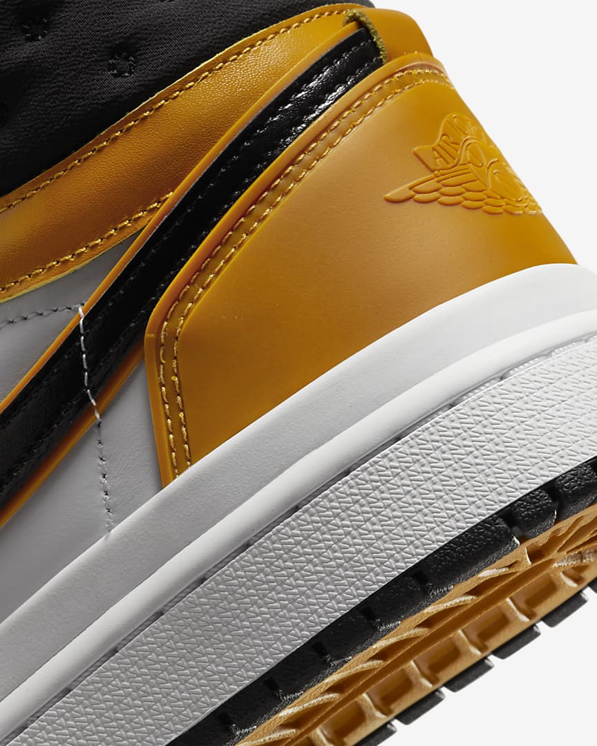WMNS AIR JORDAN 1 ACCLIMAT SNEAKERS (DC7723-701)