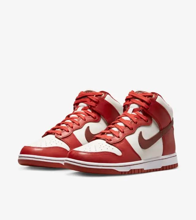 SNEAKERS W NIKE DUNK HIGH LXX (DX0346-600)
