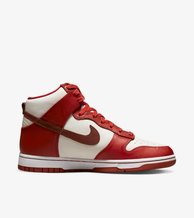 SNEAKERS W NIKE DUNK HIGH LXX (DX0346-600)