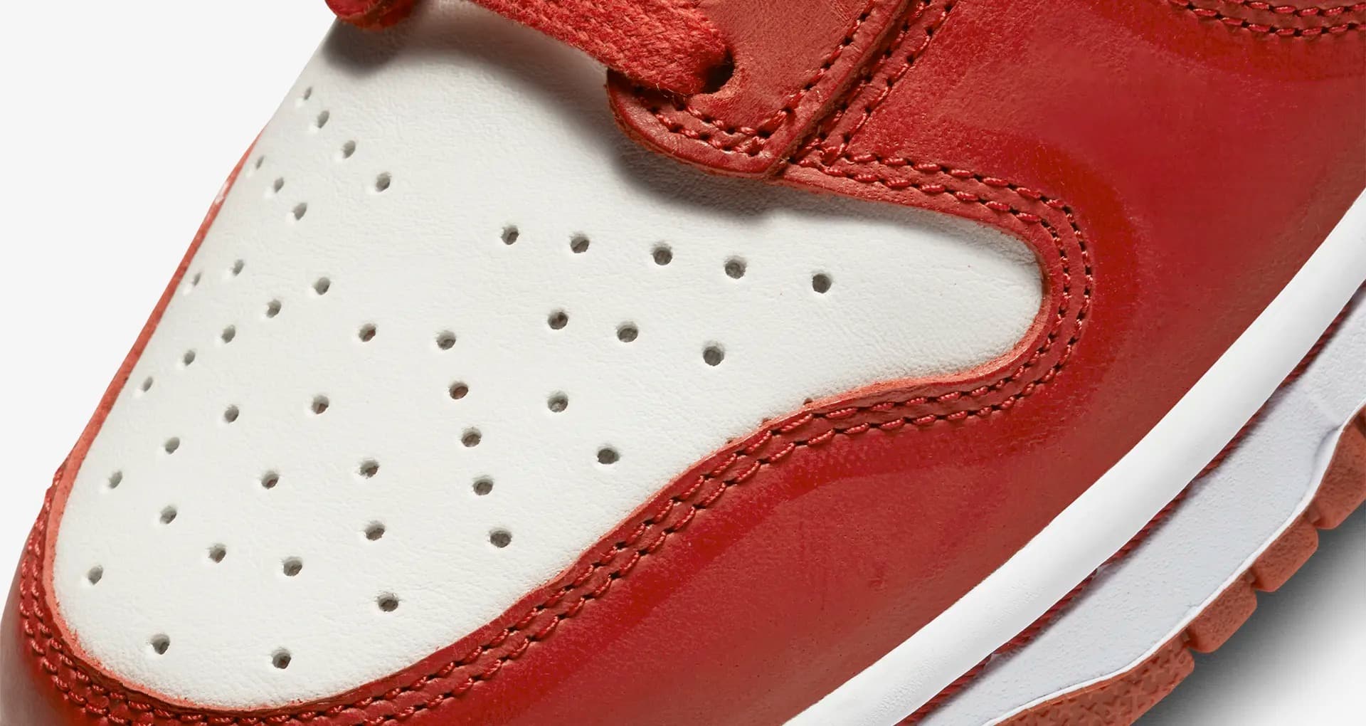 SNEAKERS W NIKE DUNK HIGH LXX (DX0346-600)