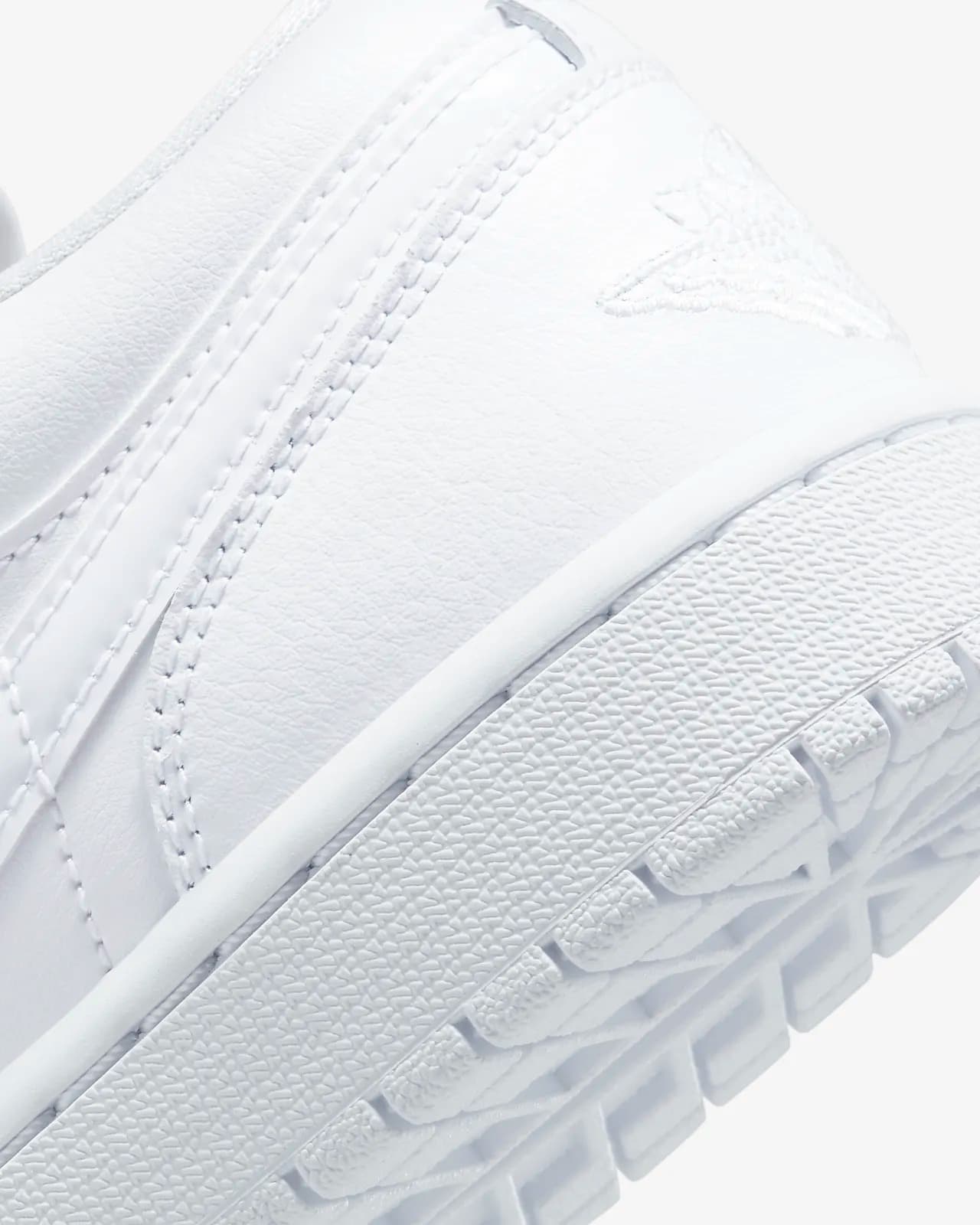 WMNS AIR JORDAN 1 LOW SNEAKERS (AO9944-111)