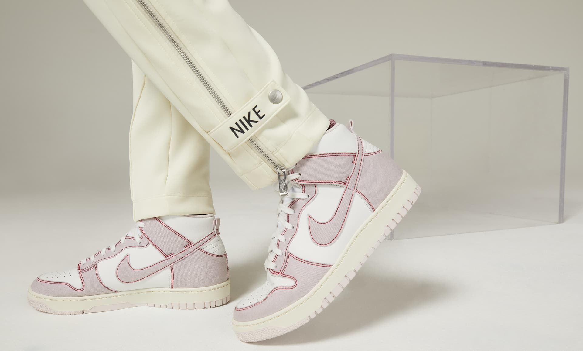 NIKE DUNK HI 1985 SNEAKERS (DQ8799-100)