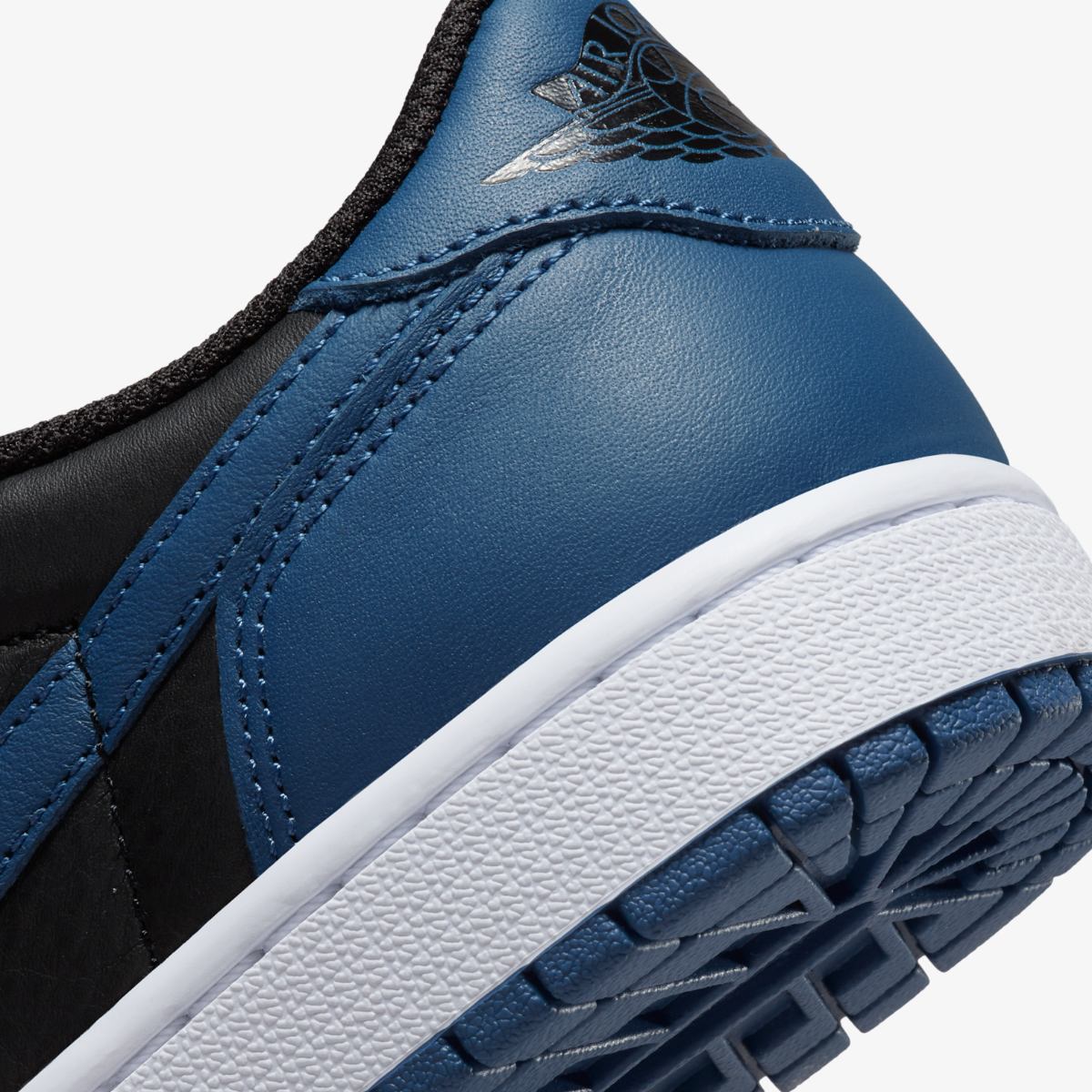 WMNS AIR JORDAN 1 LOW OG SNEAKERS (CZ0775-041)