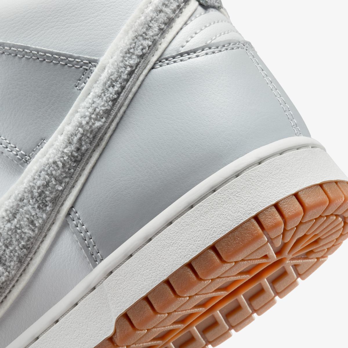 КРОССОВКИ NIKE DUNK HI RETRO UNIVERSITY (DR8805-003)