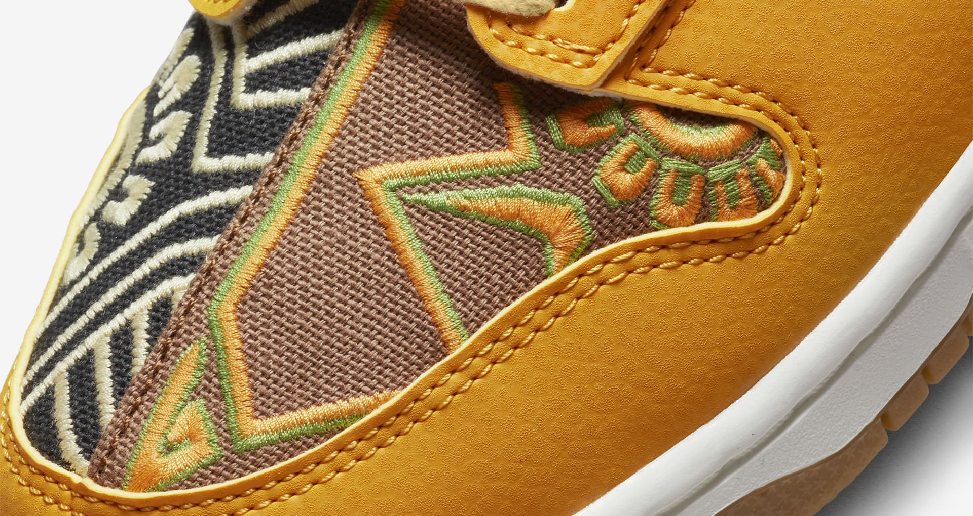 КРОССОВКИ NIKE DUNK HI PRM (DZ5354-045)
