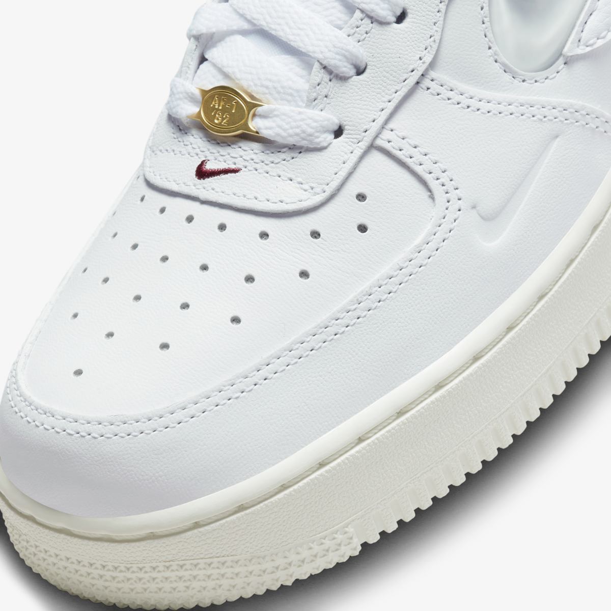 КРОСІВКИ NIKE WMNS AIR FORCE 1 07 PRM (DZ5616-100)