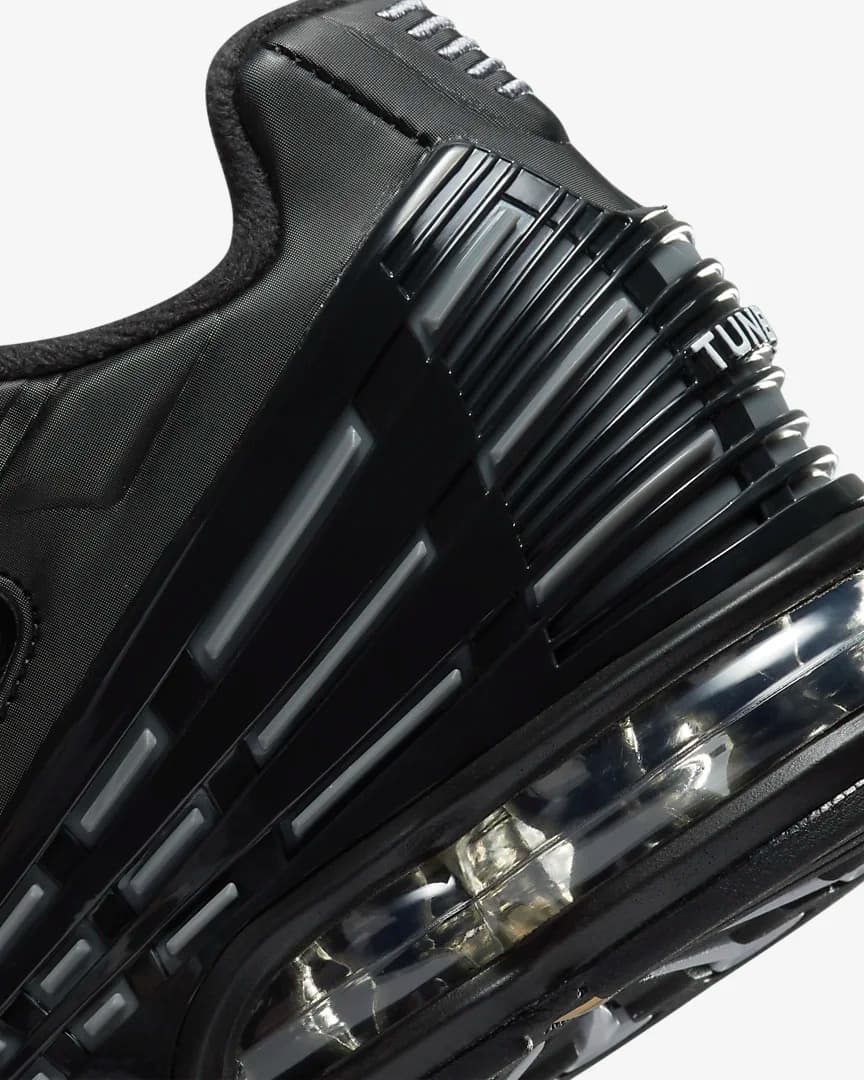 NIKE AIR MAX PLUS III SNEAKERS (FD0659-001)