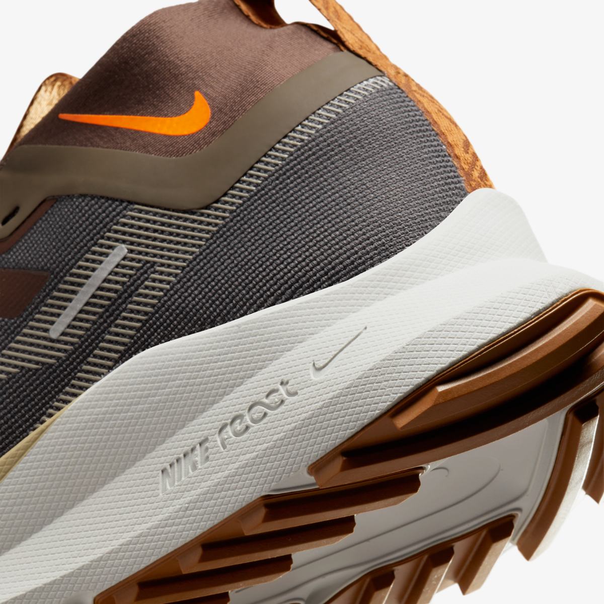 КРОССОВКИ NIKE REACT PEGASUS TRAIL 4 GTX SU (FD5841-001)