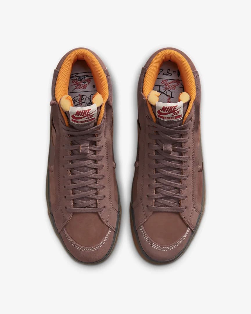КРОССОВКИ NIKE SB ZOOM BLAZER MID PRM PLUS (DV5468-200)