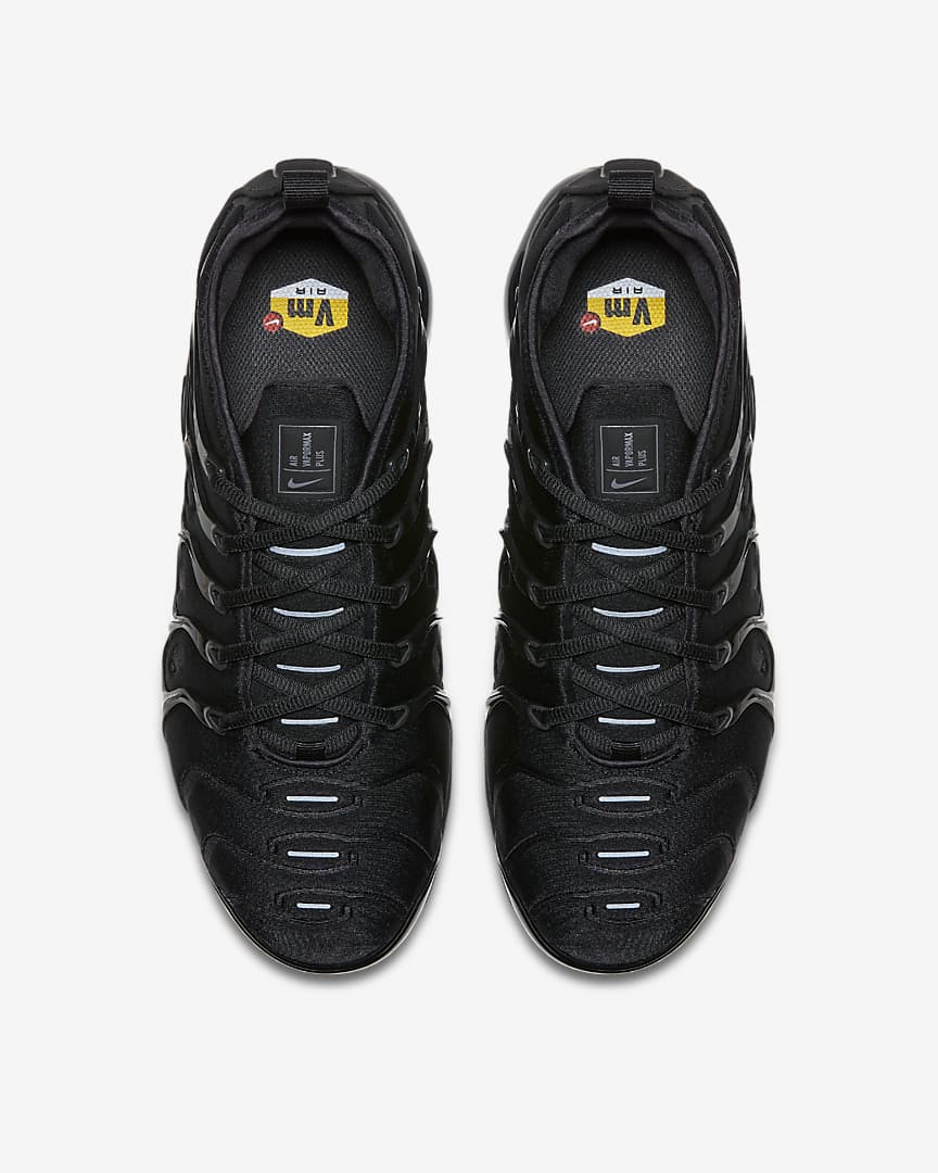 NIKE AIR VAPORMAX PLUS SNEAKERS (924453-004)