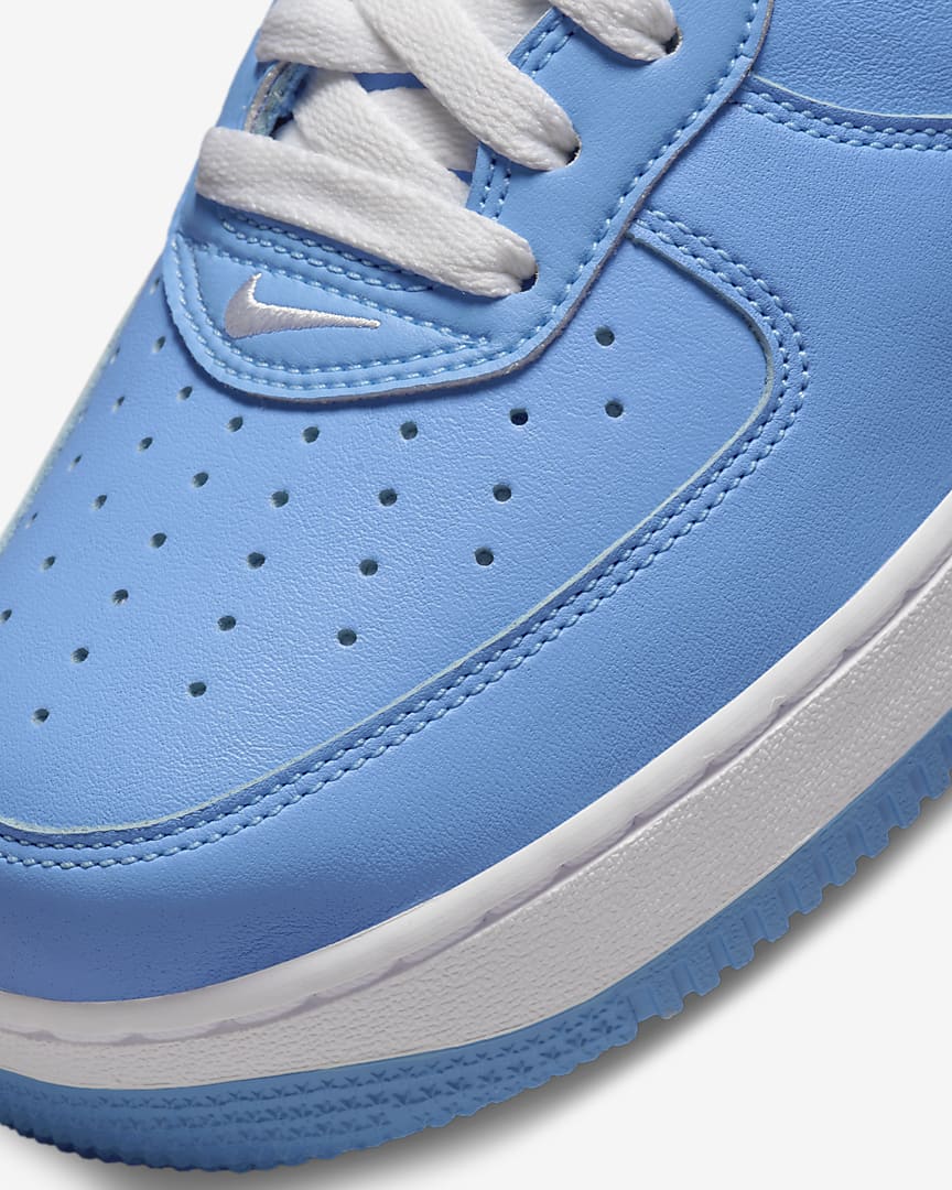 NIKE AIR FORCE 1 LOW RETRO SNEAKERS (DM0576-400)