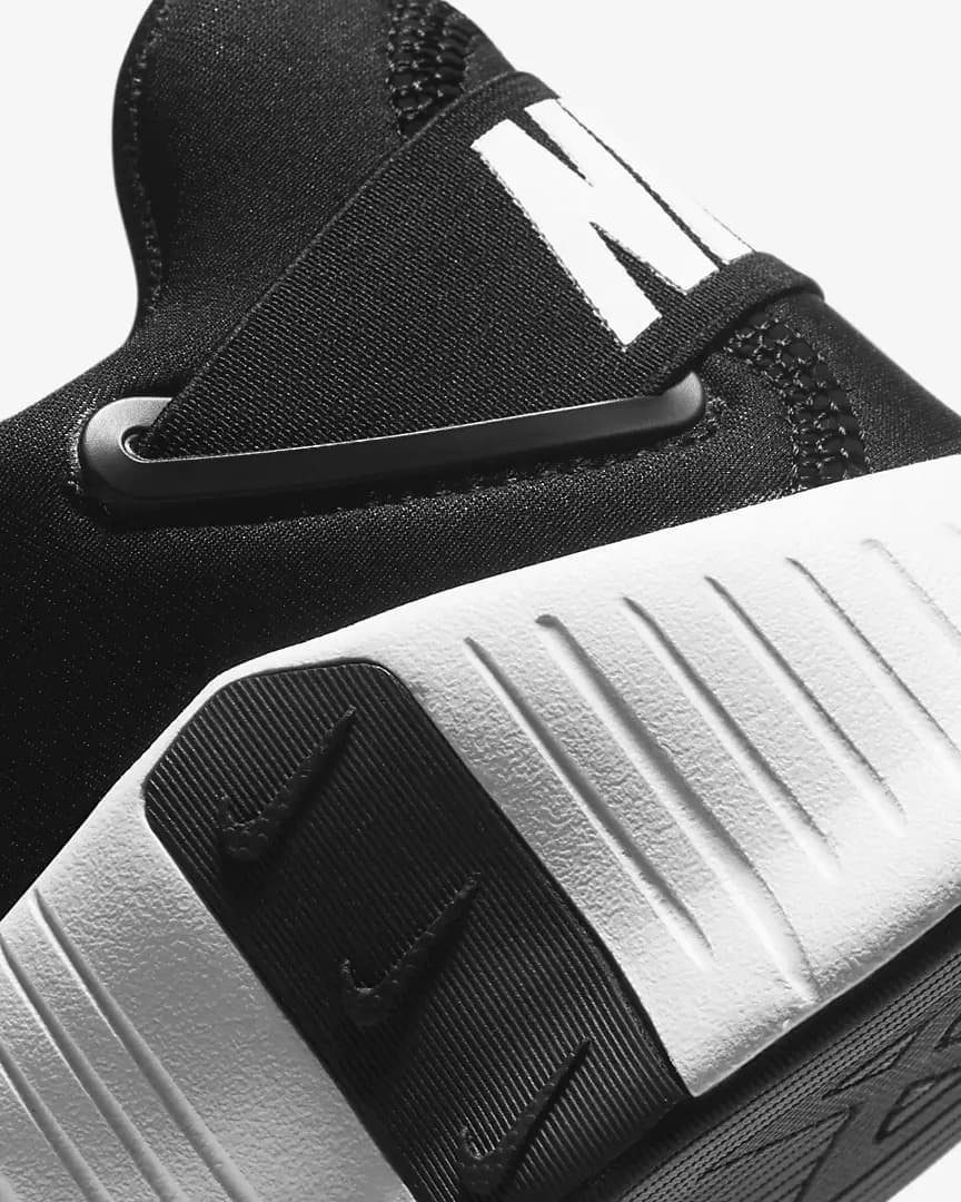 КРОССОВКИ W NIKE FREE METCON 4 (CZ0596-010)