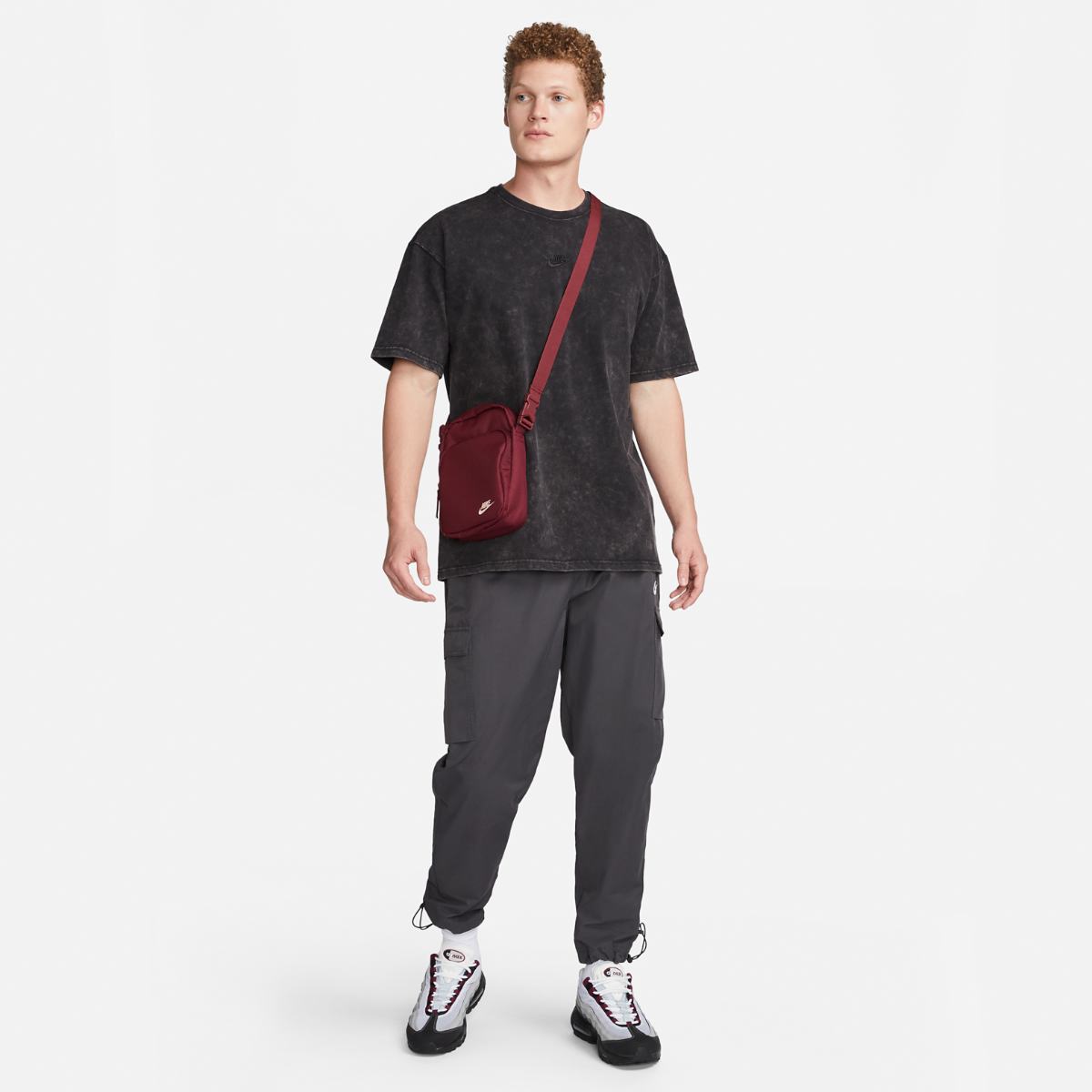 ФУТБОЛКА NIKE M NSW TEE M90 PREM ESSNTL DYE (DZ2898-010)