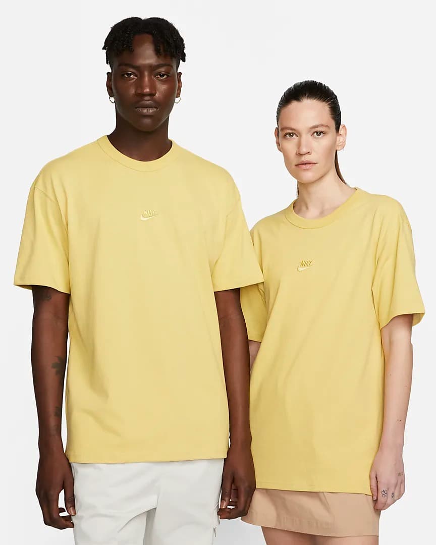 МУЖСКАЯ ФУТБОЛКА NIKE M NSW PREM ESSNTL SUST TEE (DO7392-700)