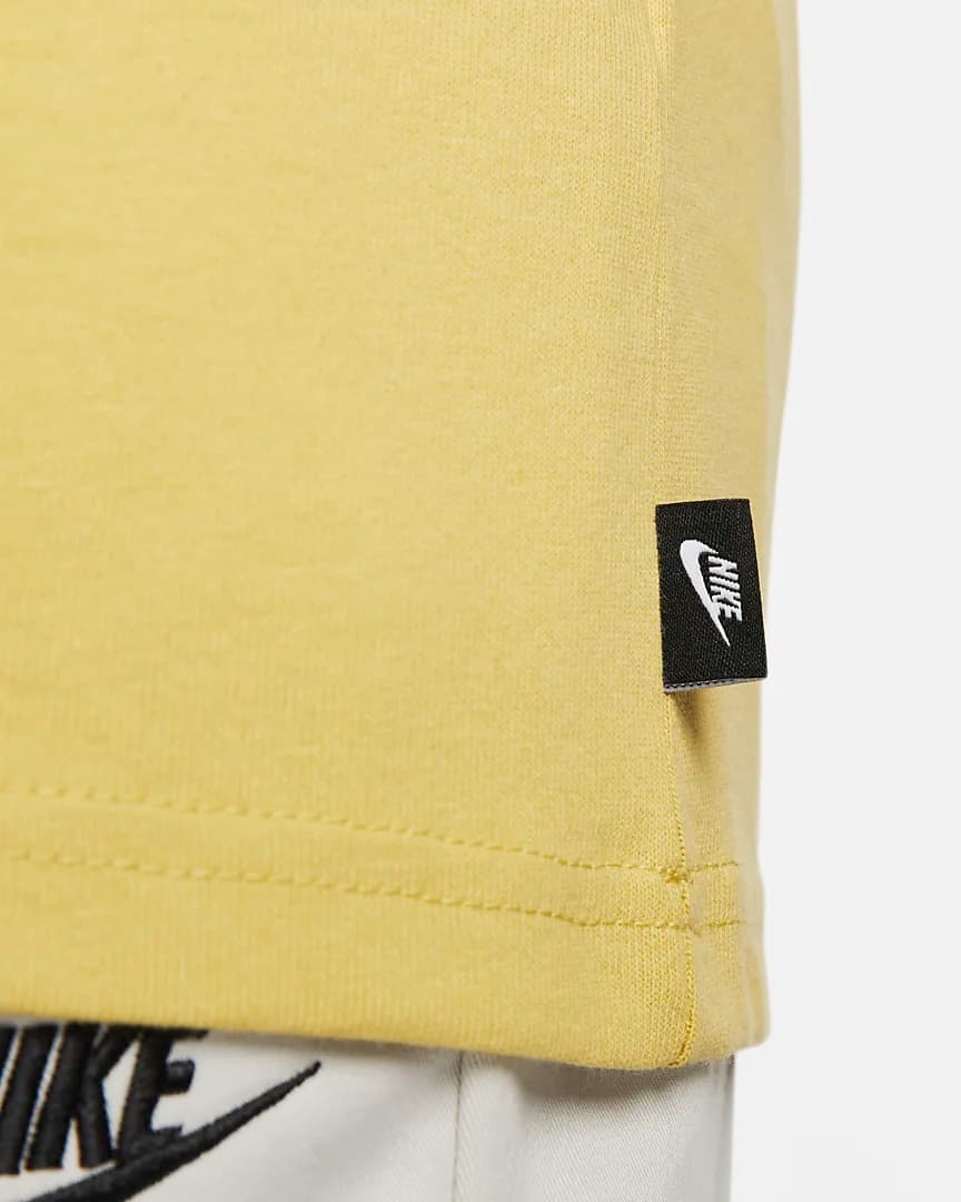МУЖСКАЯ ФУТБОЛКА NIKE M NSW PREM ESSNTL SUST TEE (DO7392-700)