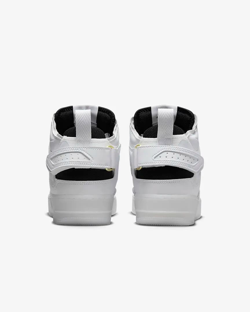 КРОСІВКИ NIKE AIR FORCE 1 MID REACT (DQ7668-100)