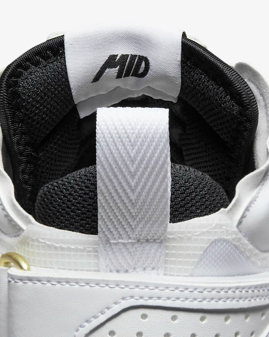 КРОСІВКИ NIKE AIR FORCE 1 MID REACT (DQ7668-100)