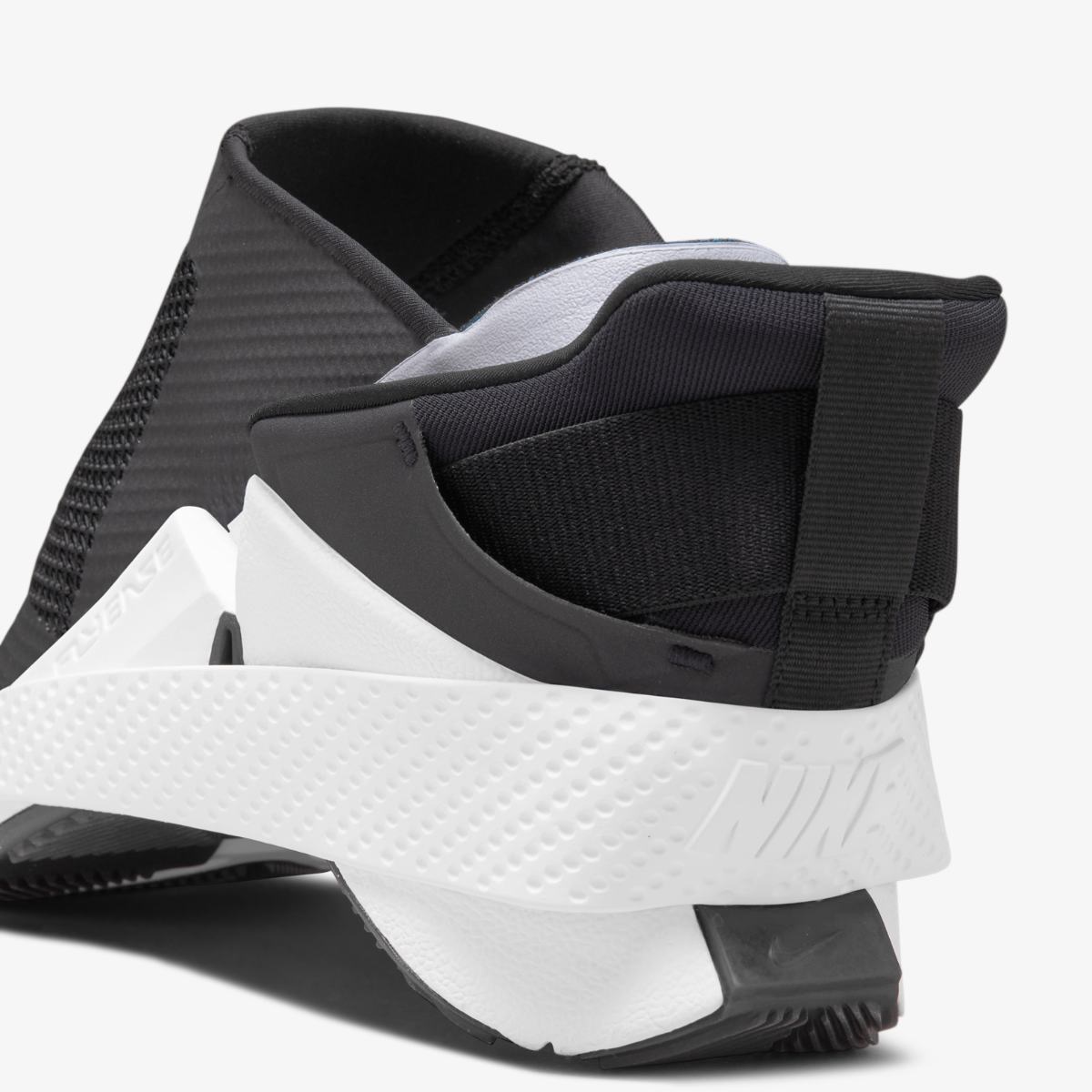 КРОСІВКИ NIKE GO FLYEASE (DR5540-002)