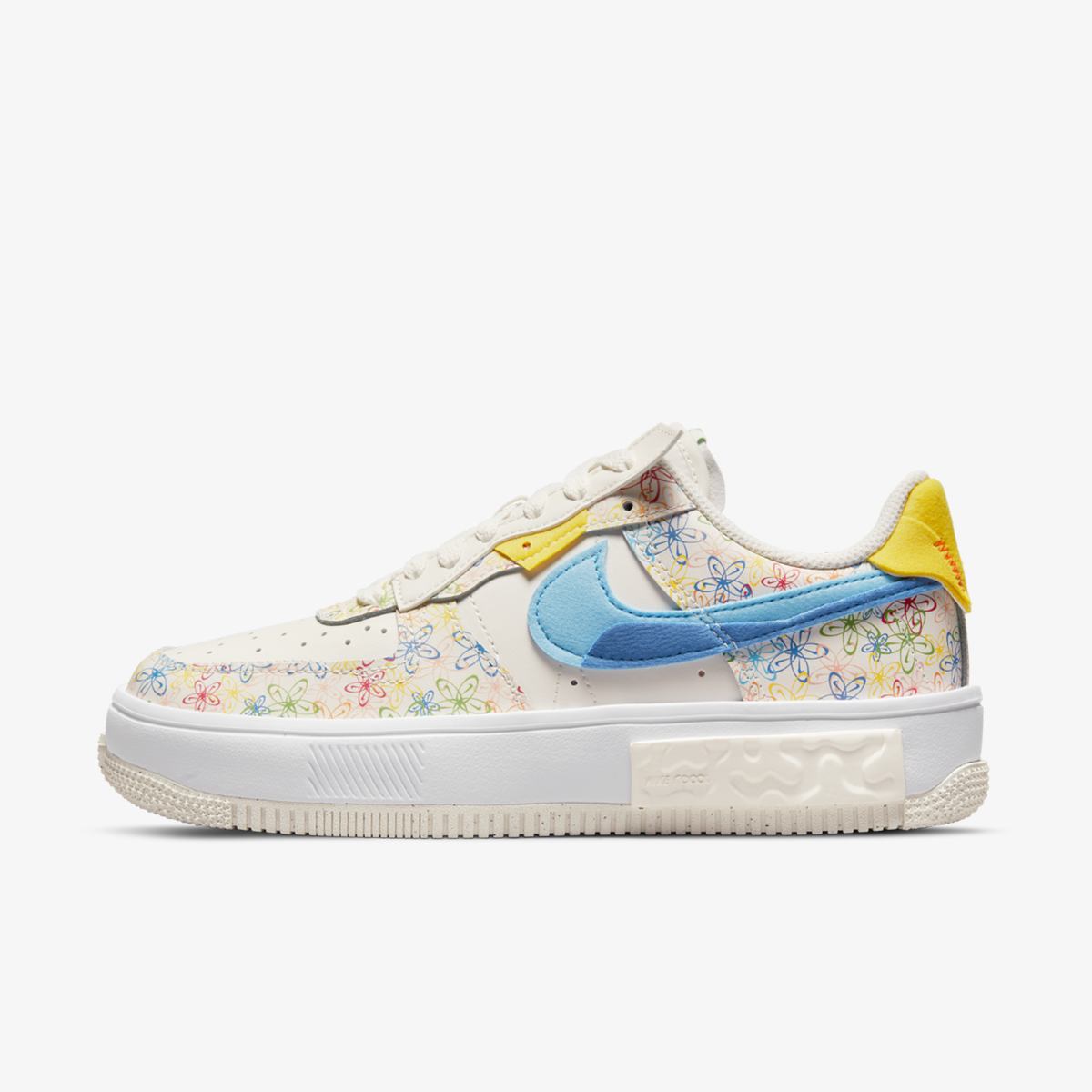 SNEAKERS WMNS NIKE AIR FORCE 1 FONTANKA (DV3211-100)