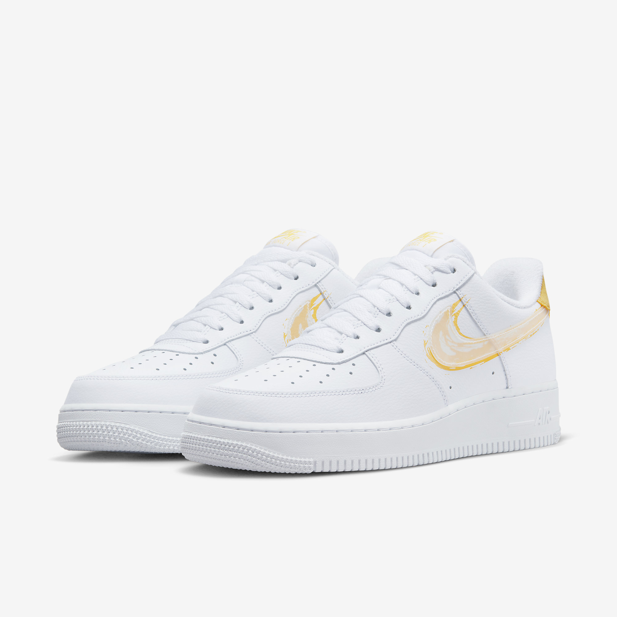 КРОСІВКИ NIKE AIR FORCE 1 07 (DX2646-100)