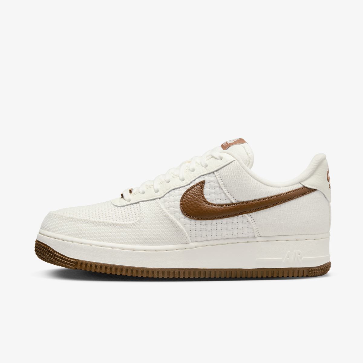 КРОСІВКИ NIKE AIR FORCE 1 07 (DX2666-100)